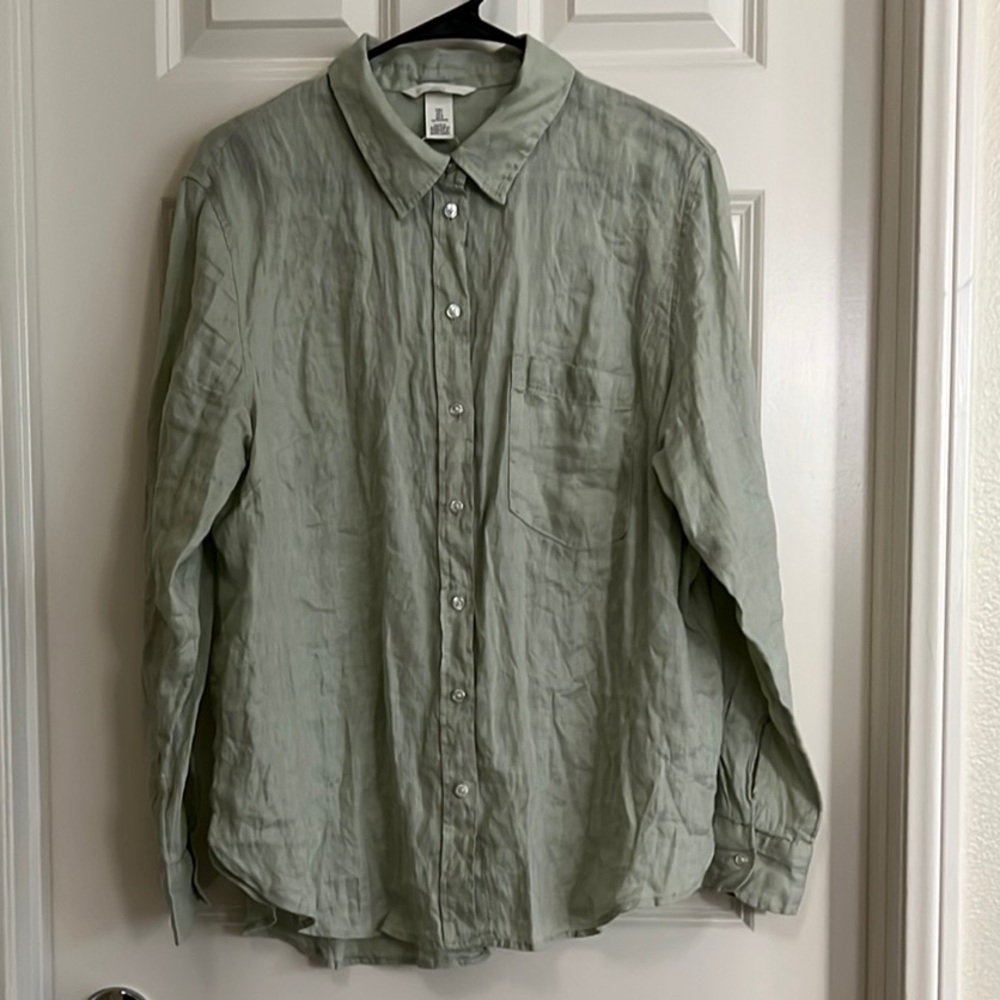 H&M Green Button Down Shirt with Relaxed Fit